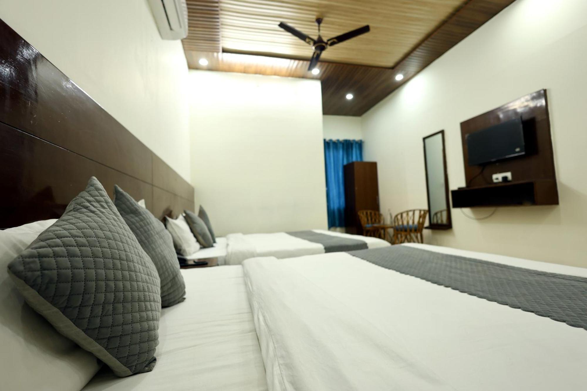 Bhagirathi By Restay Hotels Rishīkesh Buitenkant foto